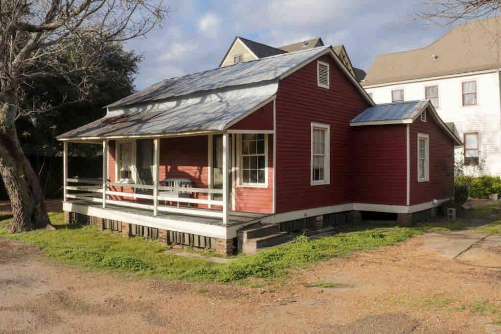 Wensel Cottage In Downtown Натчез Экстерьер фото